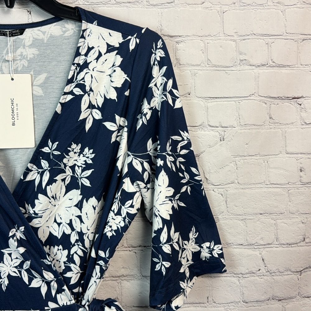 BloomChic Navy and White Floral Midi Wrap Dress Plus Size 1X - Picture 3 of 7